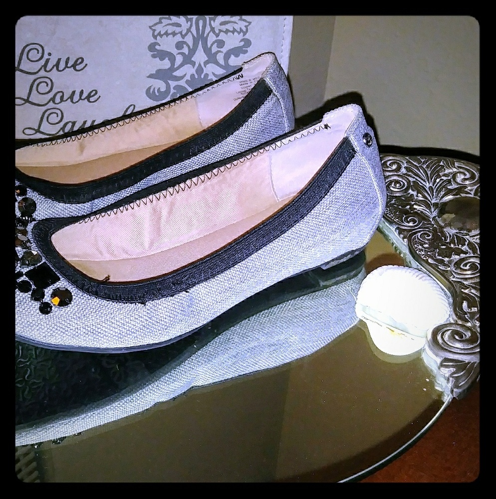 Simply Vera Wang Shoes